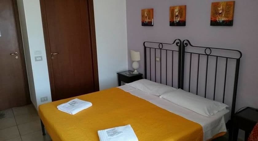 B&B Regina Carolina Caltagirone Exteriör bild